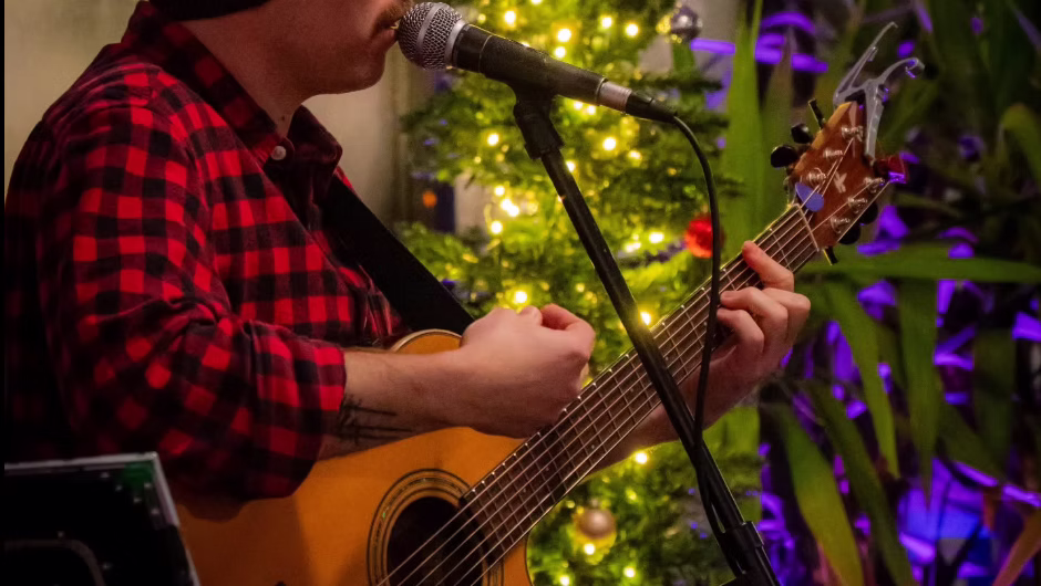 Friday Night Music with Dusty Sundman