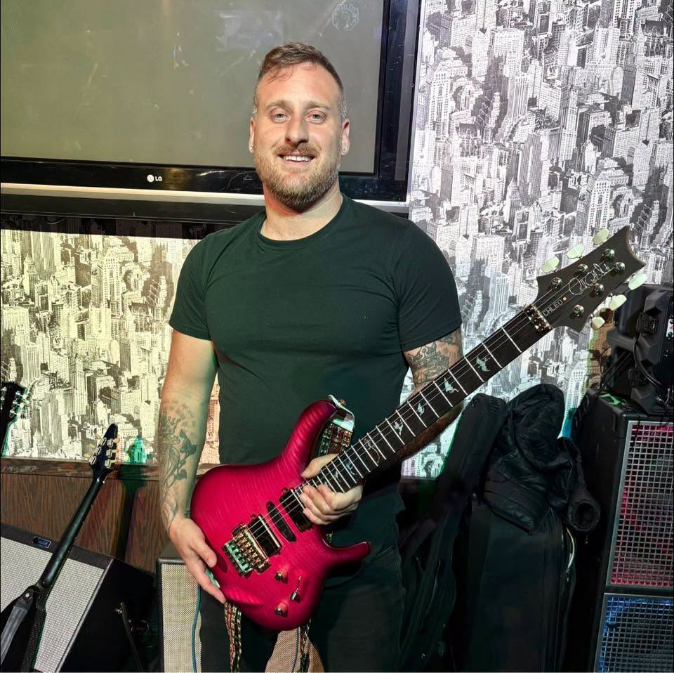 Jeff Piattelli performing live at Table Nineteen